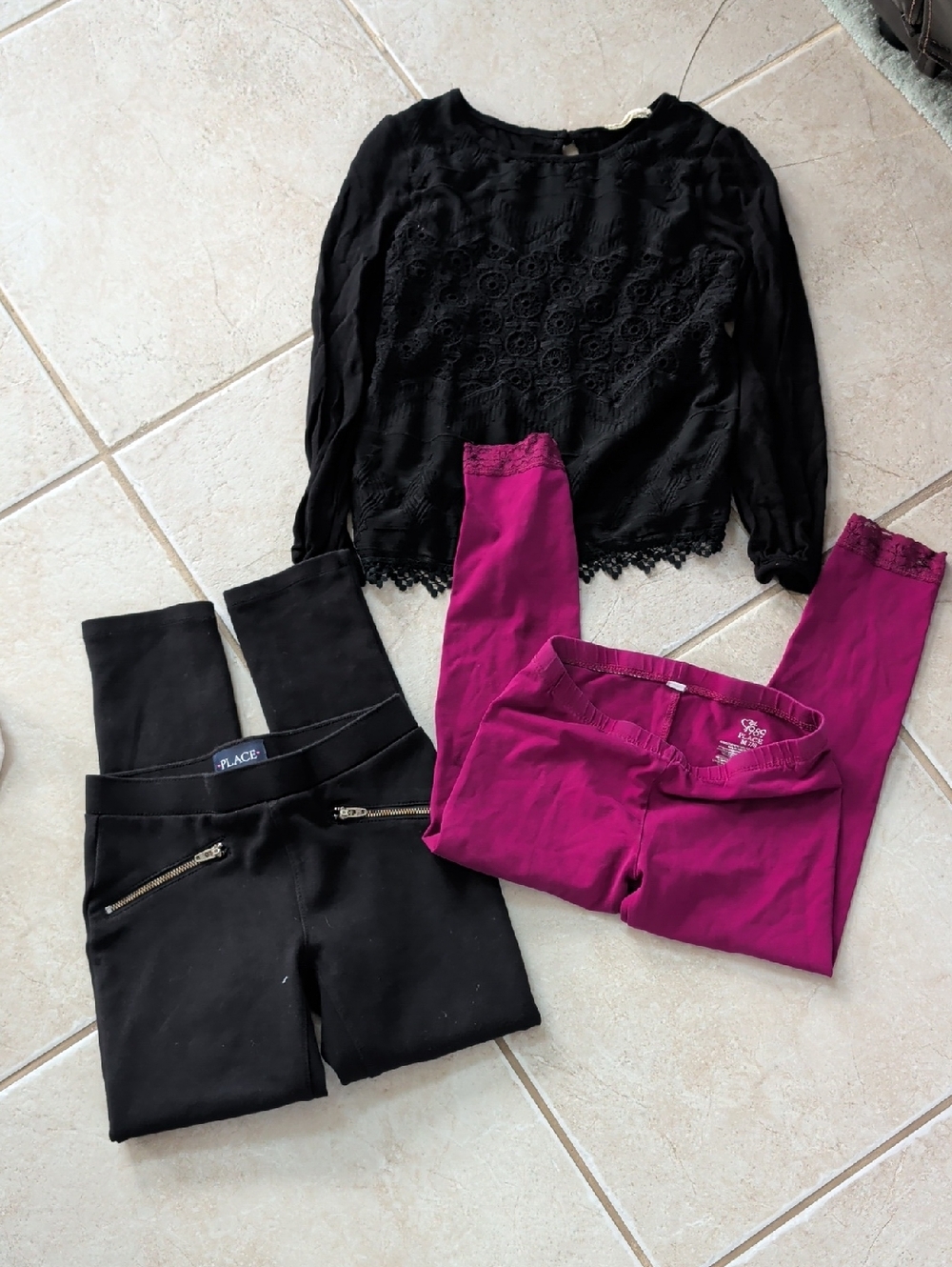 The Children's Place Girls Size 8 Black Pants Magenta Leggings Set, Black Top
